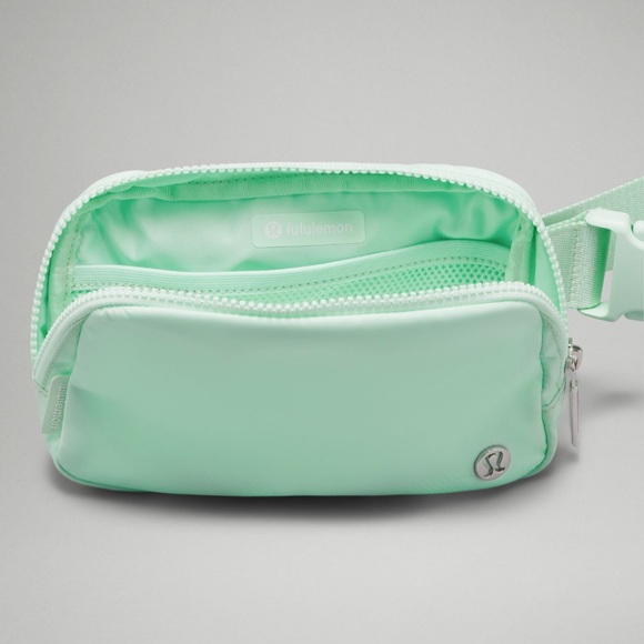 🤍 NEW Lululemon | Everywhere Belt Bag 1L in Mint Moment NWT - Picture 5 of 7